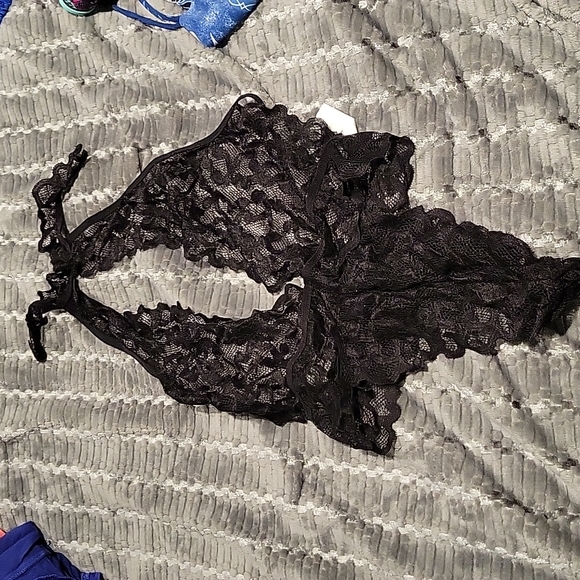 Brand New - Floral Lace Teddy Bodysuit - Picture 1 of 6